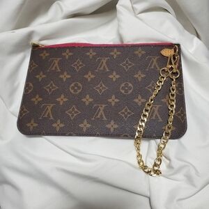 Authentic Louis Vuitton Neverfull MM Pouch Monogram Cerise Red Wristlet Clutch